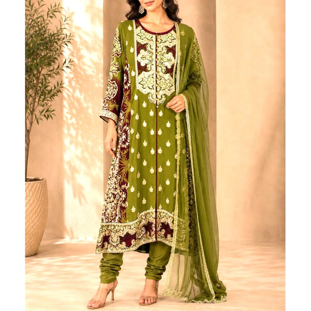 Indian Pakistani Dress NEW Size XS Green Embroidered Embellished Wedding Party